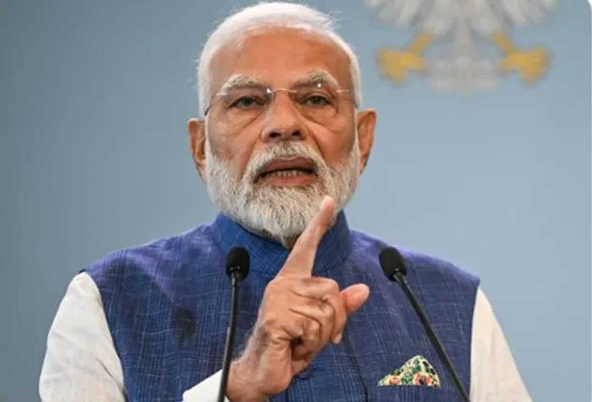पीएम मोदी तीन देशों की यात्रा पर रवाना, कहा- आतंकवाद से निपटने के लिए वैश्विक समझ बढ़ाने का अवसर